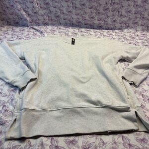 🪄Kirkland Signature Gray Sweatshirt